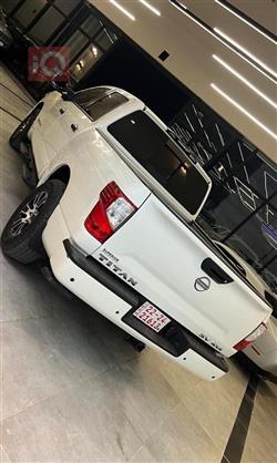 نيسان تيتان